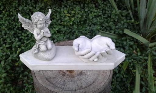 Zdjęcie oferty: Podstawa donica dłonie anioł beton pomnik figura