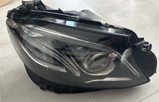 Zdjęcie oferty: Lampa multibeam w213 prawy przód Mercedes e-klasa