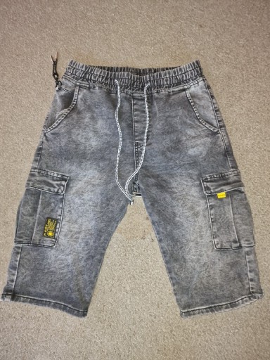 Zdjęcie oferty: Nowe spodenki szorty jeansowe roz.170 dla chłopca 