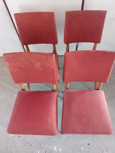 Zdjęcie oferty: Krzesła PRL vintage tapicerowane rzadki model