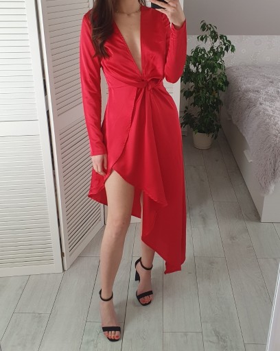 Zdjęcie oferty: Prettylittlething czerwona satynowa sukienka 36 S