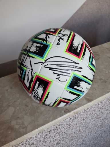 Zdjęcie oferty: Piłka kolekcjonerska adidas 5 euro 2020 autografy 