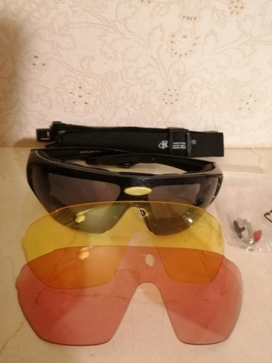 Zdjęcie oferty: Zestaw: Gogle/Okulary narciarskie KEEN z wymien.sz