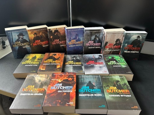 Zdjęcie oferty: Jim Butcher Krwawe rytuały Rozmowy pokojowe x16