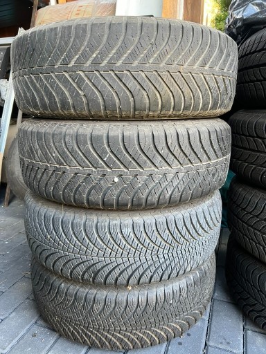 Zdjęcie oferty: Koła Goodyear Vector 4season 195/65r15 5x112 VW