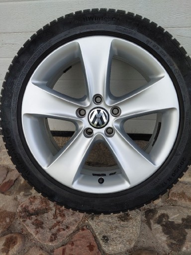 Zdjęcie oferty: Felgi z oponami vw 3C8601025F,6.5J/17 zima