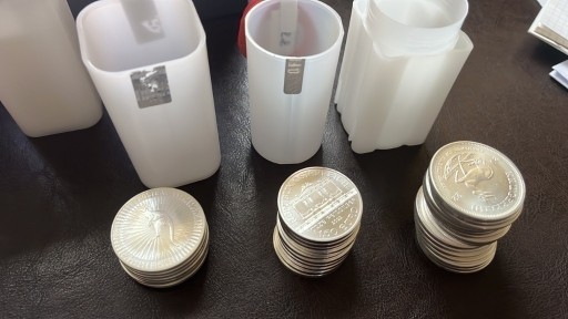 Zdjęcie oferty: Monety srebrne bulionowe mennicze z milkspotem