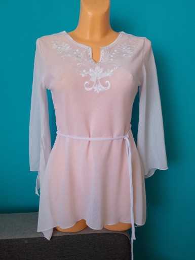 Zdjęcie oferty: Biała bluzka z haftem w stylu boho rozmiar S/M