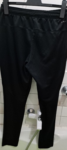 Zdjęcie oferty: spodnie sportowe adidas climalite, czarne,R.M