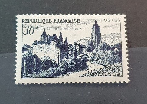 Zdjęcie oferty: Francja 1951r  Mi 916**  zamek w Arbois 