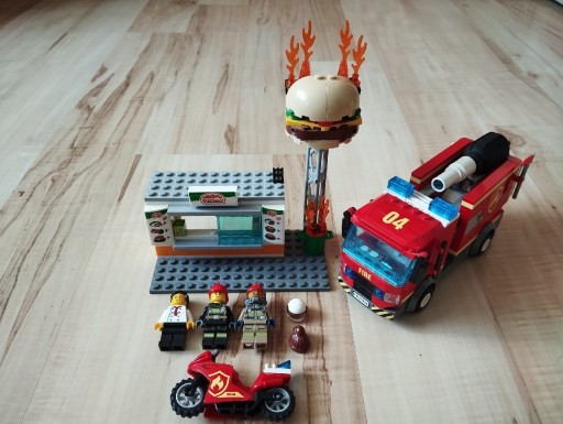 Zdjęcie oferty: Lego City Na ratunek w płonącym barze 60214