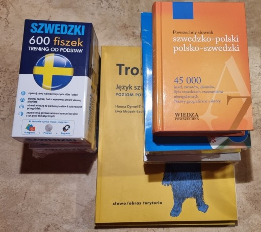 Zdjęcie oferty: Zestaw książek do nauki szwedzkiego + fiszki 