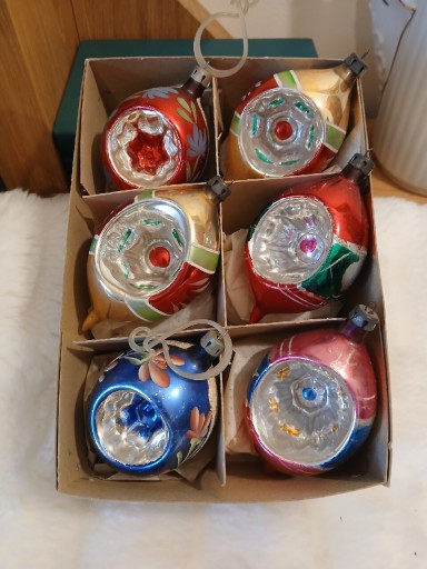 Zdjęcie oferty: Reflektory Bombki choinkowe szklane stare PRL handmade ręcznie zdobione mix