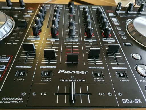 Zdjęcie oferty: Pioneer ddj sx konsola kontroler dj 