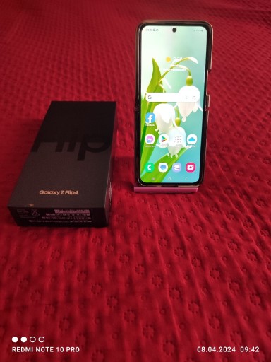 Zdjęcie oferty: Samsung Galaxy Z Flip4