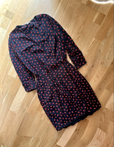 Zdjęcie oferty: Kobieca czarna sukienka w usta Limited Edition r. M
