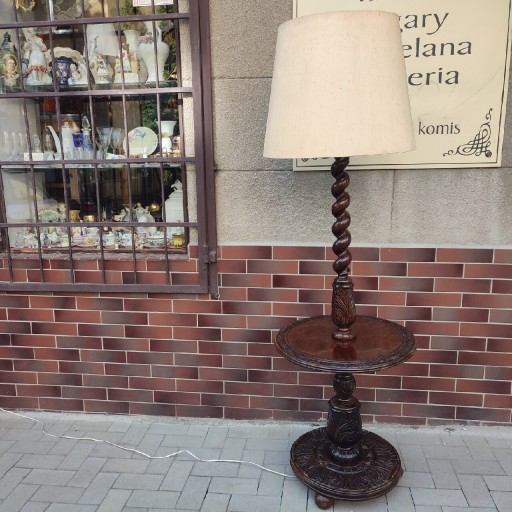 Zdjęcie oferty: Piękna lampa podłogowa ze stolikiem