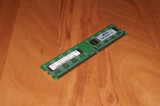 Zdjęcie oferty: Pamięć DDR2 512MB Hynix 667MHz (PC2-5300)