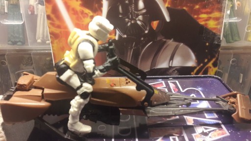 Zdjęcie oferty: Star Wars Biker Scout with Speeder Bike 