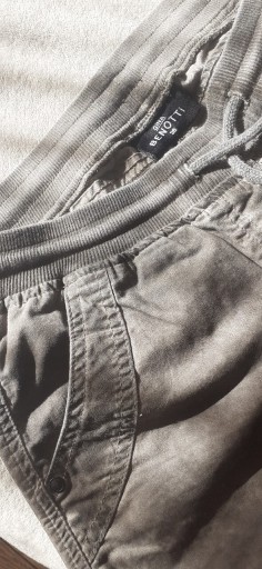 Zdjęcie oferty: Spodnie damskie M na gumce ze sznurkiem Benotti 