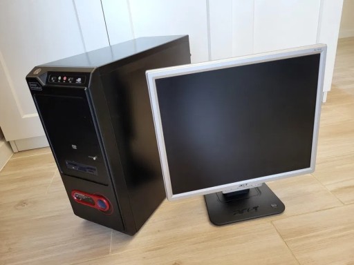 Zdjęcie oferty: Zestaw: Komputer stacjonarny + monitor | 3x HDD