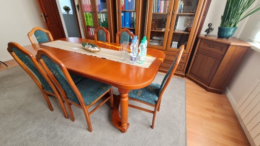 Zdjęcie oferty: Stół rozkładany z krzesłami
