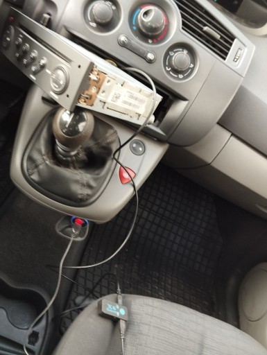 Zdjęcie oferty: Scenic 2 Renault AUX Adapter do Bluetooth SD