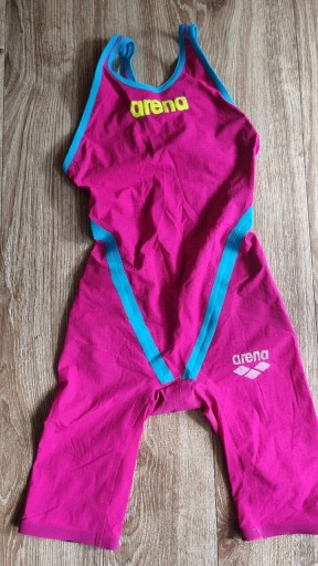 Zdjęcie oferty: Strój startowy pływacki damski kombinezon Arena Powerskin UK26 - Uszkodzony