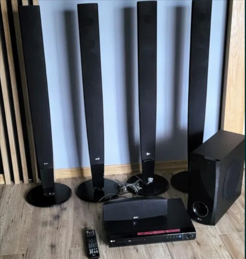 Zdjęcie oferty: Sprzedam zestaw LG DH3120S kompletne kino domowe 5.1  5 głośników+subwoofer