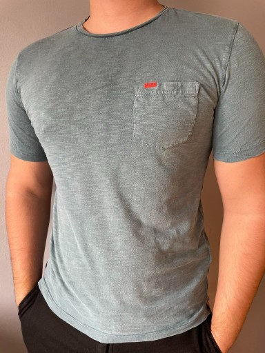 Zdjęcie oferty: T-shirt SuperDry M z kieszonką