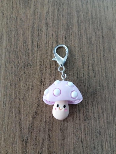 Zdjęcie oferty: Brelok, zawieszka z fioletowym grzybkiem