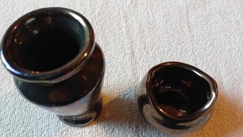 Zdjęcie oferty: Dwa miniaturowe metalizowane wazoniki ceramiczne