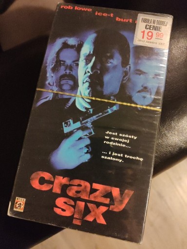 Zdjęcie oferty: Crazy six Nowa folia Polska wersja kaseta VHS 