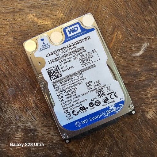 Zdjęcie oferty: Dysk twardy WD WD2500BEVT-75ZCT2 250GB SATA II 2,5