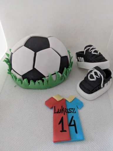 Zdjęcie oferty: Figurka na tort. Futbol. Piłka. Pogoń Szczecin 