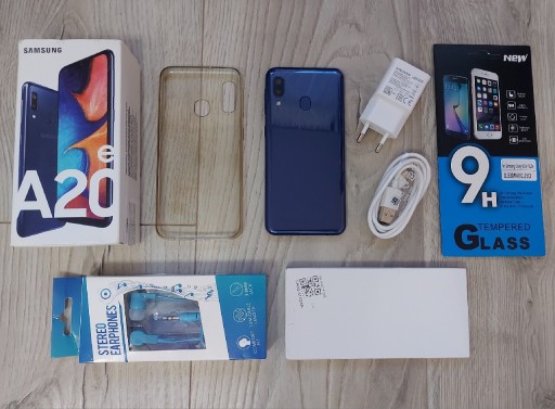 Zdjęcie oferty: Samsung Galaxy A20e Blue bez simlocka