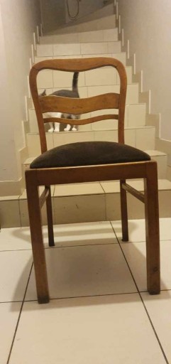 Zdjęcie oferty: Stare krzesło do renowacji