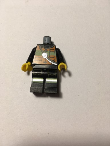 Zdjęcie oferty: LEGO strażak cty0434 bez głowy