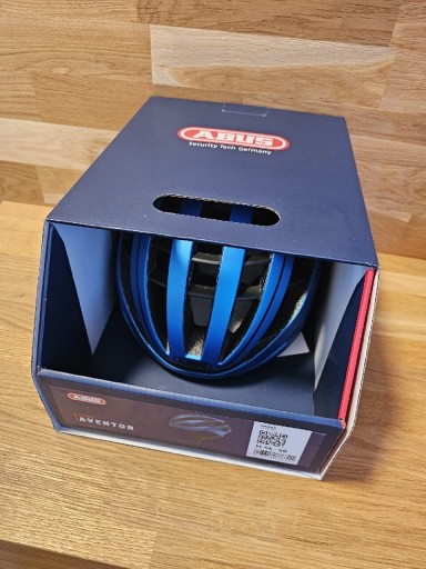 Zdjęcie oferty: Kask rowerowy ABUS AVENTOR 54-58 M NOWY Poznań