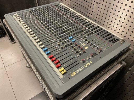 Zdjęcie oferty: Mikser Soundcraft Spirit Live 4, po przeglądzie