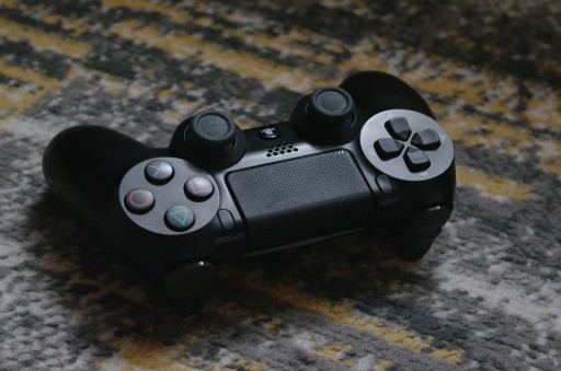 Zdjęcie oferty: PAD PS4 DUALSHOCK NOWE ANALOGI HALLA