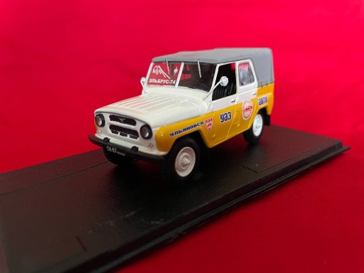 Zdjęcie oferty: UAZ-469B Wyprawa na Elbrusa 1974 skala 1:43