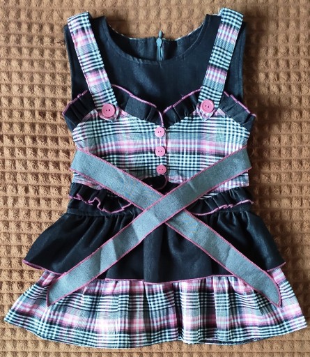 Zdjęcie oferty: Sukienka dziecięca w kratę rozmiar 110