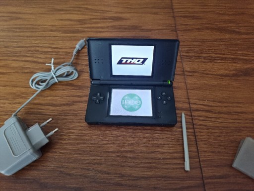 Zdjęcie oferty: Konsola Nintendo DS Lite zestaw 