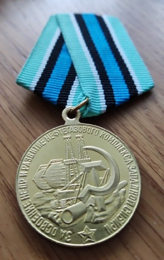 Zdjęcie oferty: Medal za budowę kompleksów naftowych syberii