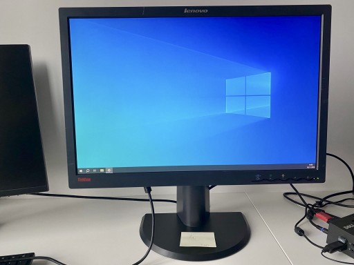 Zdjęcie oferty: Monitor Lenovo 7 sztuk/pojed. L2240pwD / L1951pwD