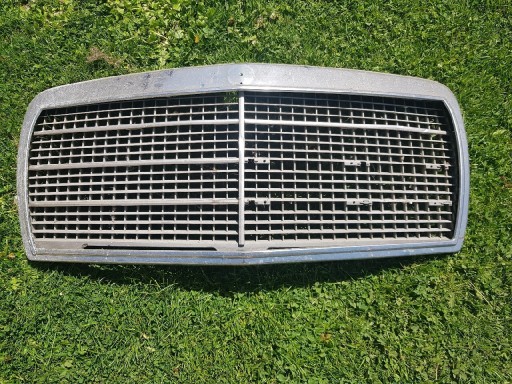 Zdjęcie oferty: Grill Atrapa Mercedes W 126