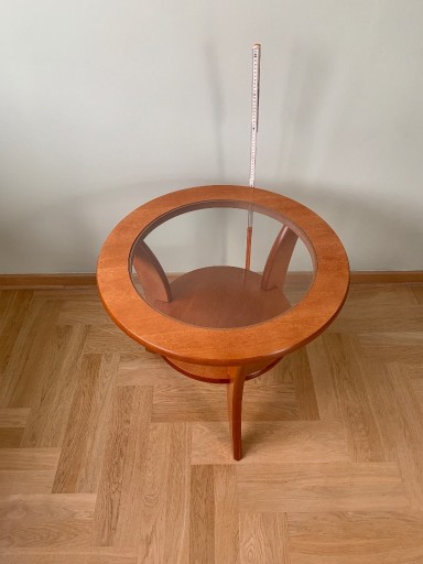Zdjęcie oferty: Stolik drewniany ze szklanym blatem