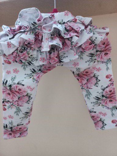 Zdjęcie oferty: Spodnie z falbankami dla dziewczynki rozm. 80-86