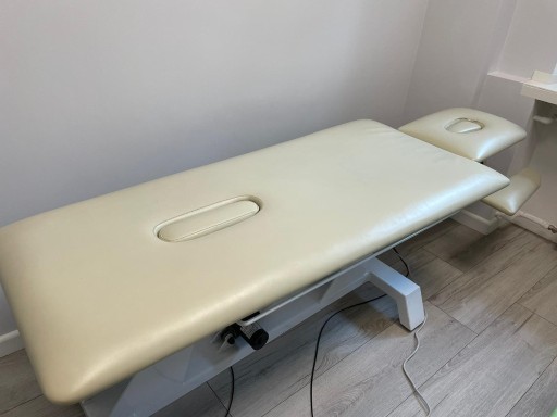 Zdjęcie oferty: stół do masażu/terapii manualnej